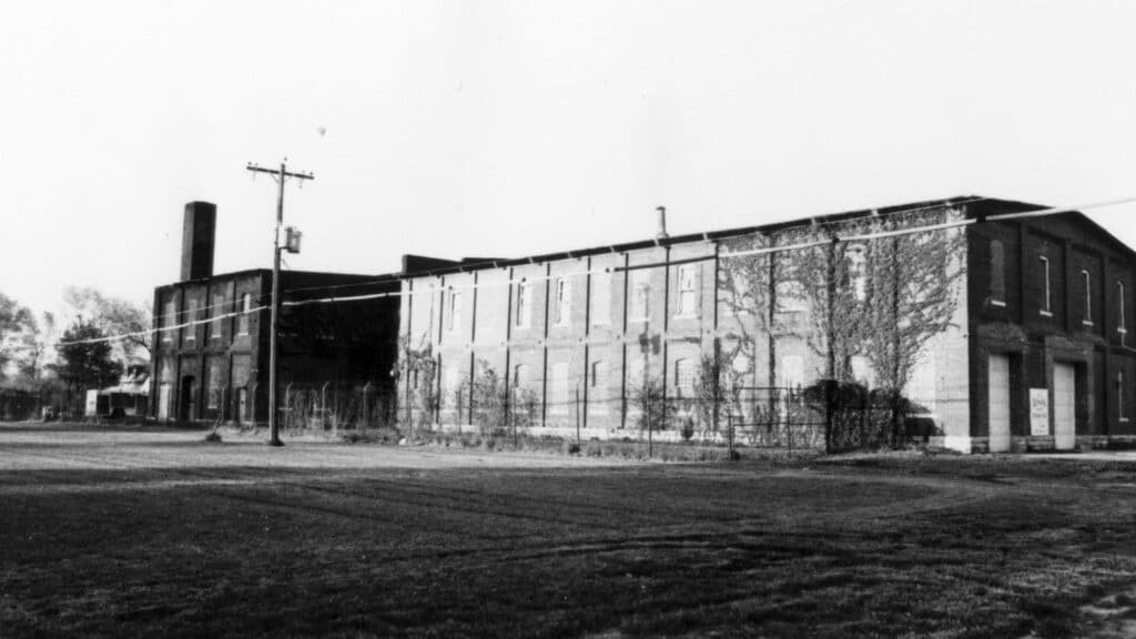 Woolen Mill 2 - The Migration and Legacy of Mexican Immigrants in Topeka 1 Woolen Mill 2 - The Migration and Legacy of Mexican Immigrants in Topeka