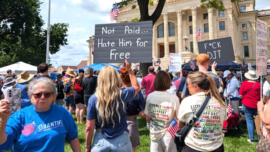 PXL 20250614 200917081 - “No Kings” Rally Brings Over 5,000 to Topeka in Peaceful Protest 6 PXL 20250614 200917081 - “No Kings” Rally Brings Over 5,000 to Topeka in Peaceful Protest