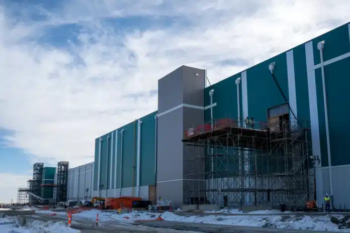 download (38) Police responded to an incident at the Panasonic battery plant in De Soto, Kansas, on Friday.