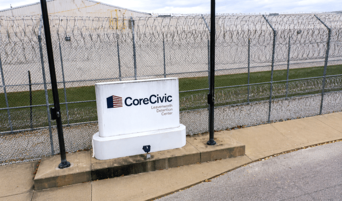 ice facility in levenworth corecivic