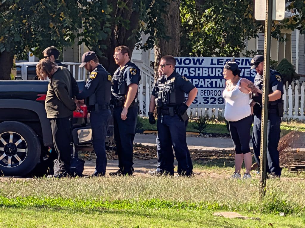 PXL 20261027 190232052 - Heavy Police Response on SW 15th Street as Three Detained Following Reported Burglary 3 PXL 20261027 190232052 - Heavy Police Response on SW 15th Street as Three Detained Following Reported Burglary
